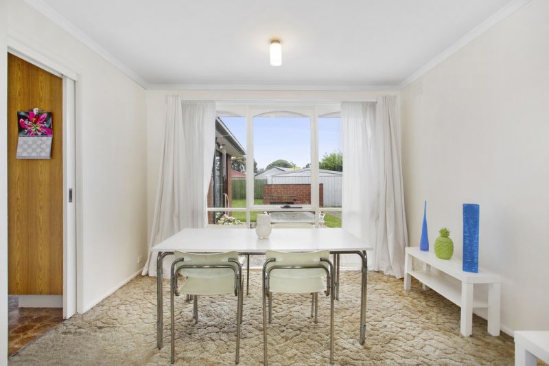 56 Essex Park Drive, Endeavour Hills - Thumbnail 3