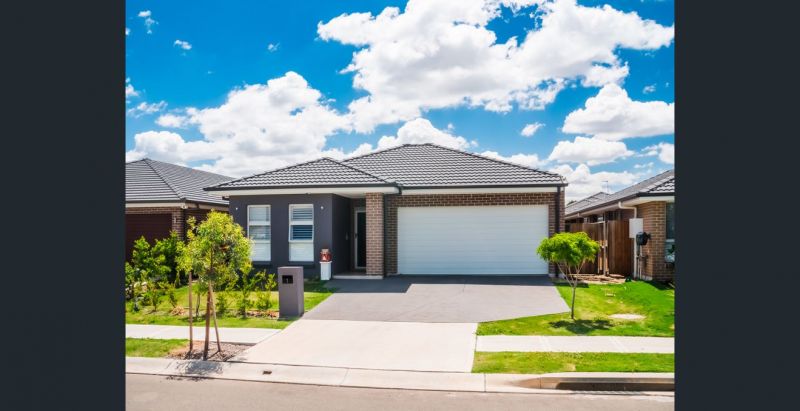 SOLD SOLD SOLD By Janak !!

More Qualified Buyers Waiting !! 

Luxury Family Home !!