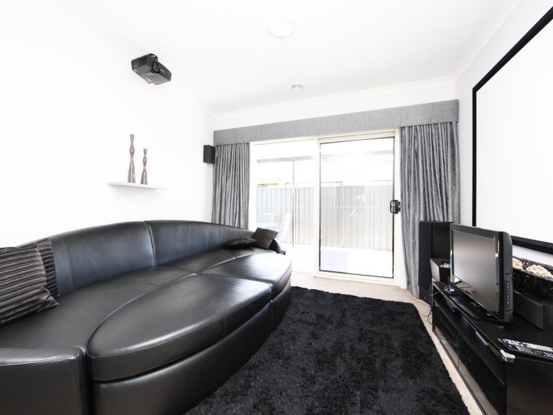 16 Torbreck Avenue SOUTH MORANG, South Morang - Thumbnail 7