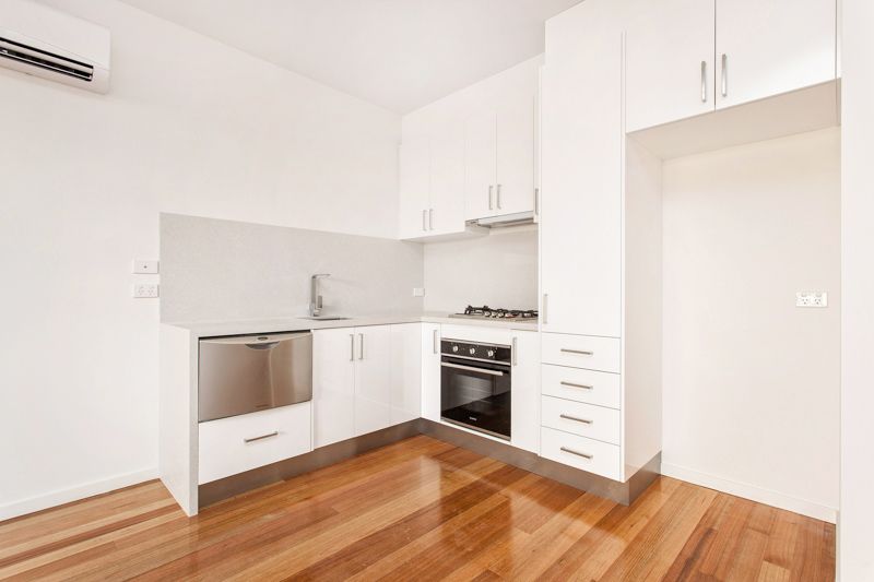 2/33 Goulburn Street, Yarraville - Thumbnail 6