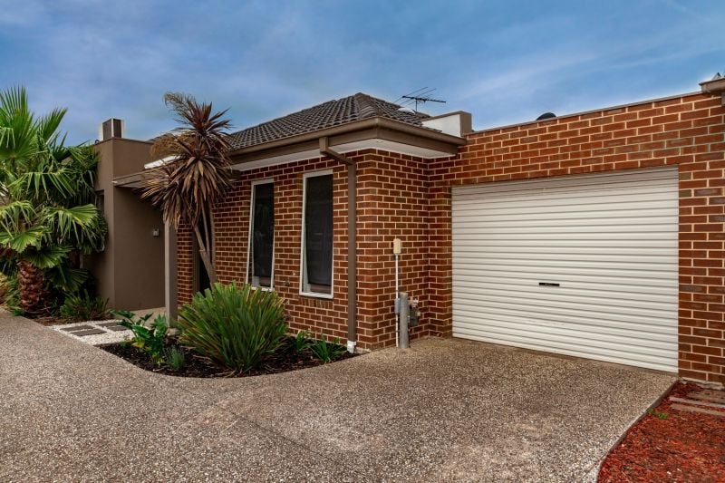 2/61 Dundee Street, Reservoir