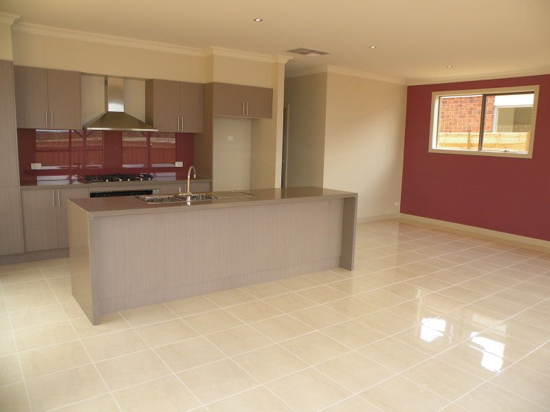 15 Cobb Street SOUTH MORANG, South Morang - Thumbnail 4