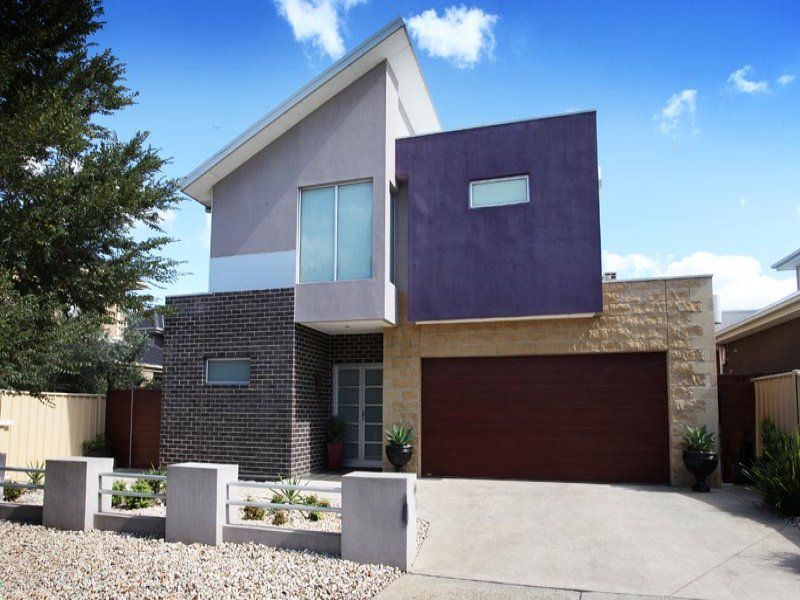 4 Stradbroke Gardens, Caroline Springs - Thumbnail 2