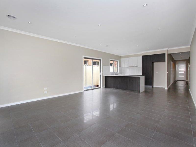 12 Jamieson Link, Caroline Springs - Thumbnail 4