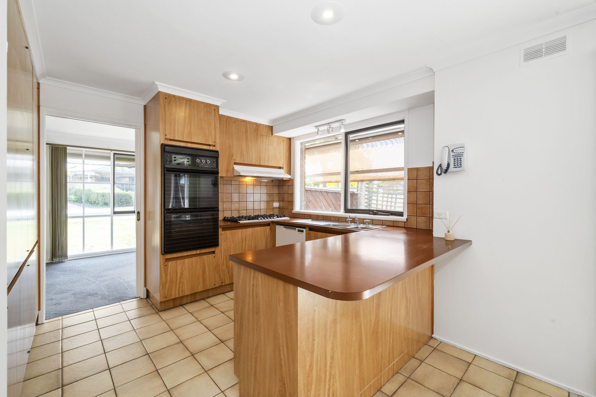 SPACIOUS COURT LOCATION