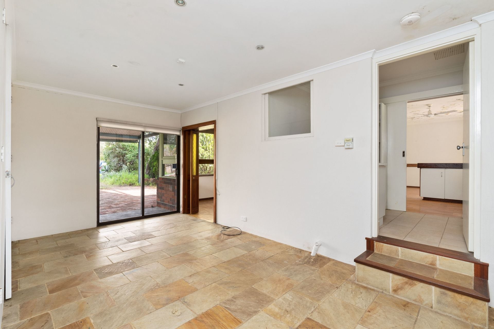 6 Chevening Place Beckenham WA, Beckenham - Thumbnail 6