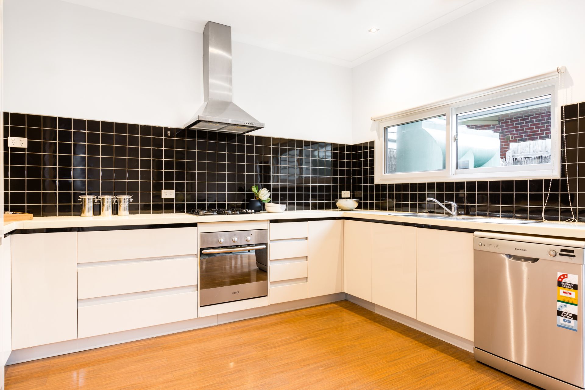 39 Austin Street, Seddon - Thumbnail 4
