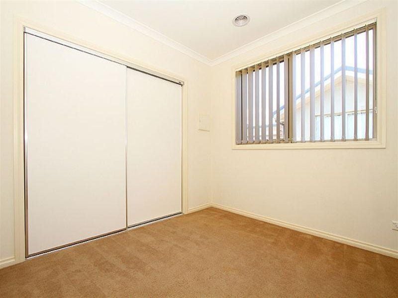 MINUTES TO ALL AMENITIES!