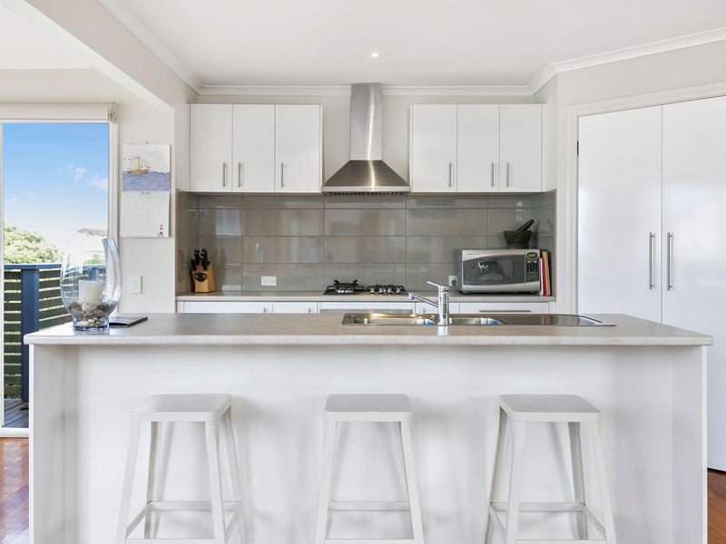 8 Spring Valley Drive, Torquay - Thumbnail 6