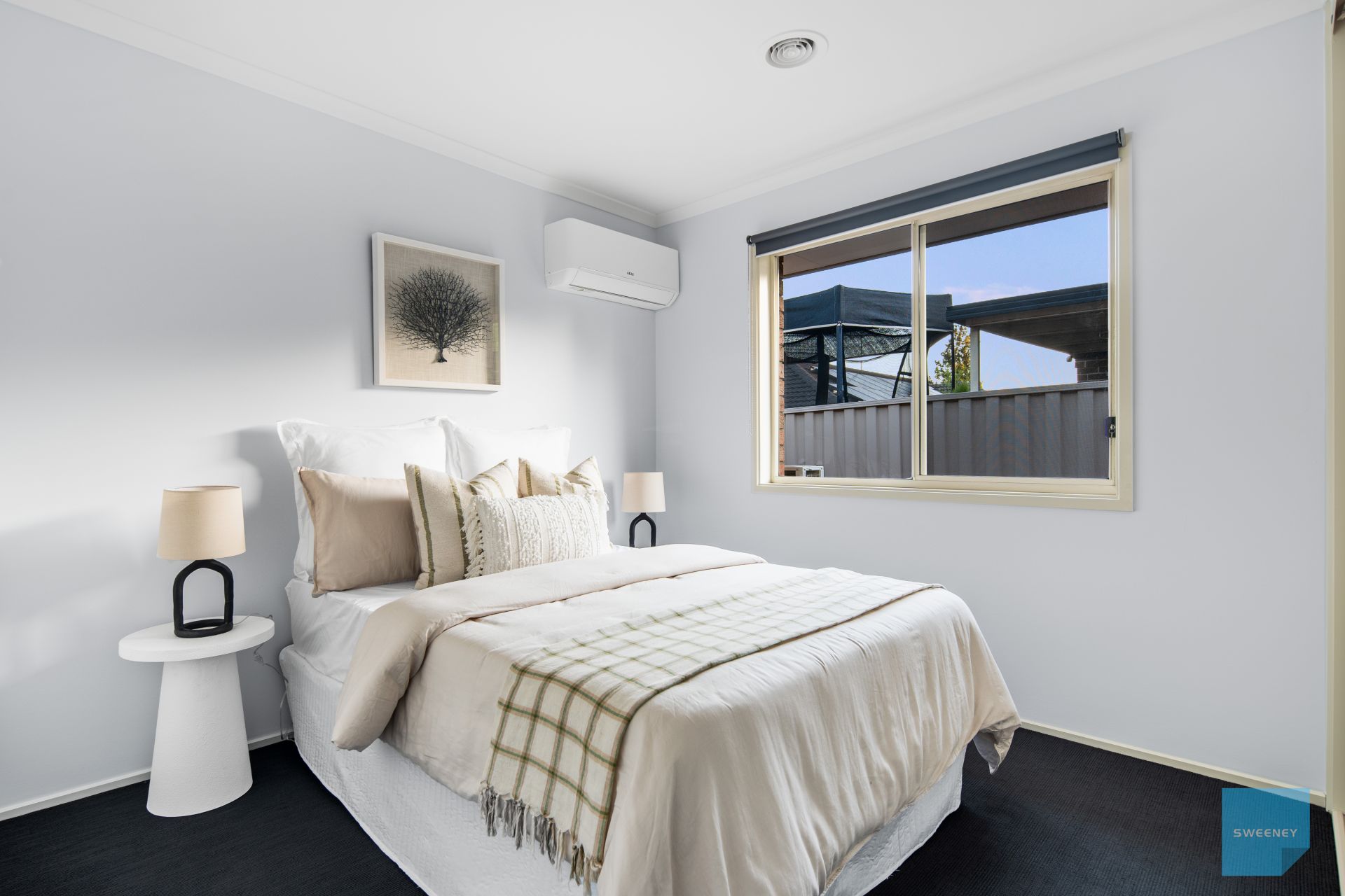 11 Holcolme Street, Caroline Springs - Thumbnail 5