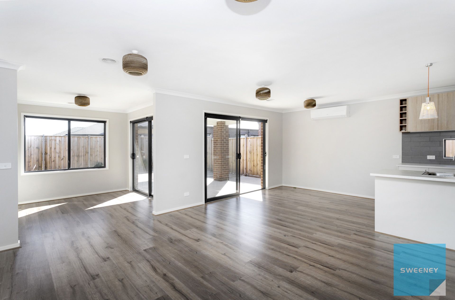 18 Wavell Parade, Fraser Rise - Thumbnail 7
