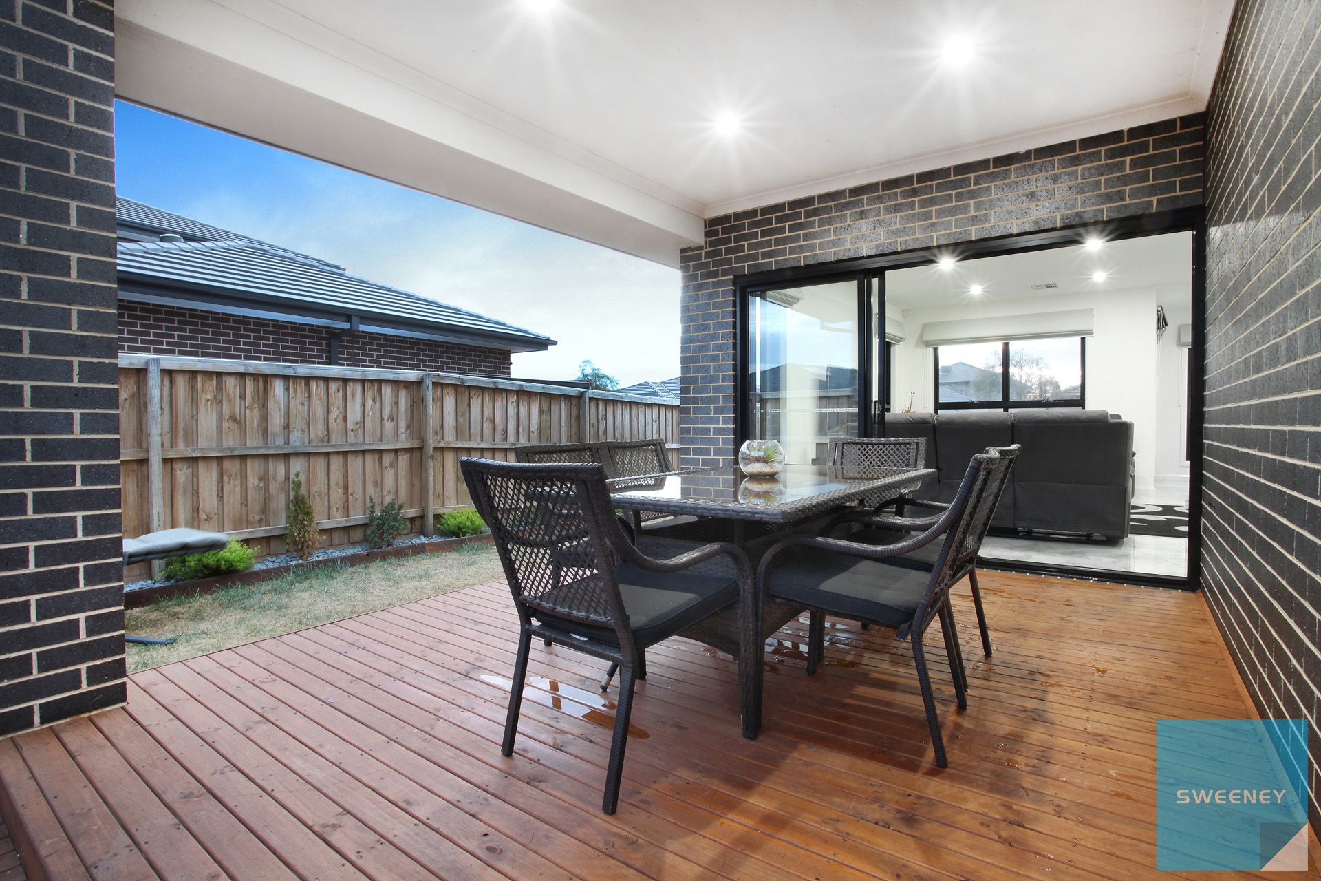50 Woodlea Boulevard, ROCKBANK Sweeney Estate Agents