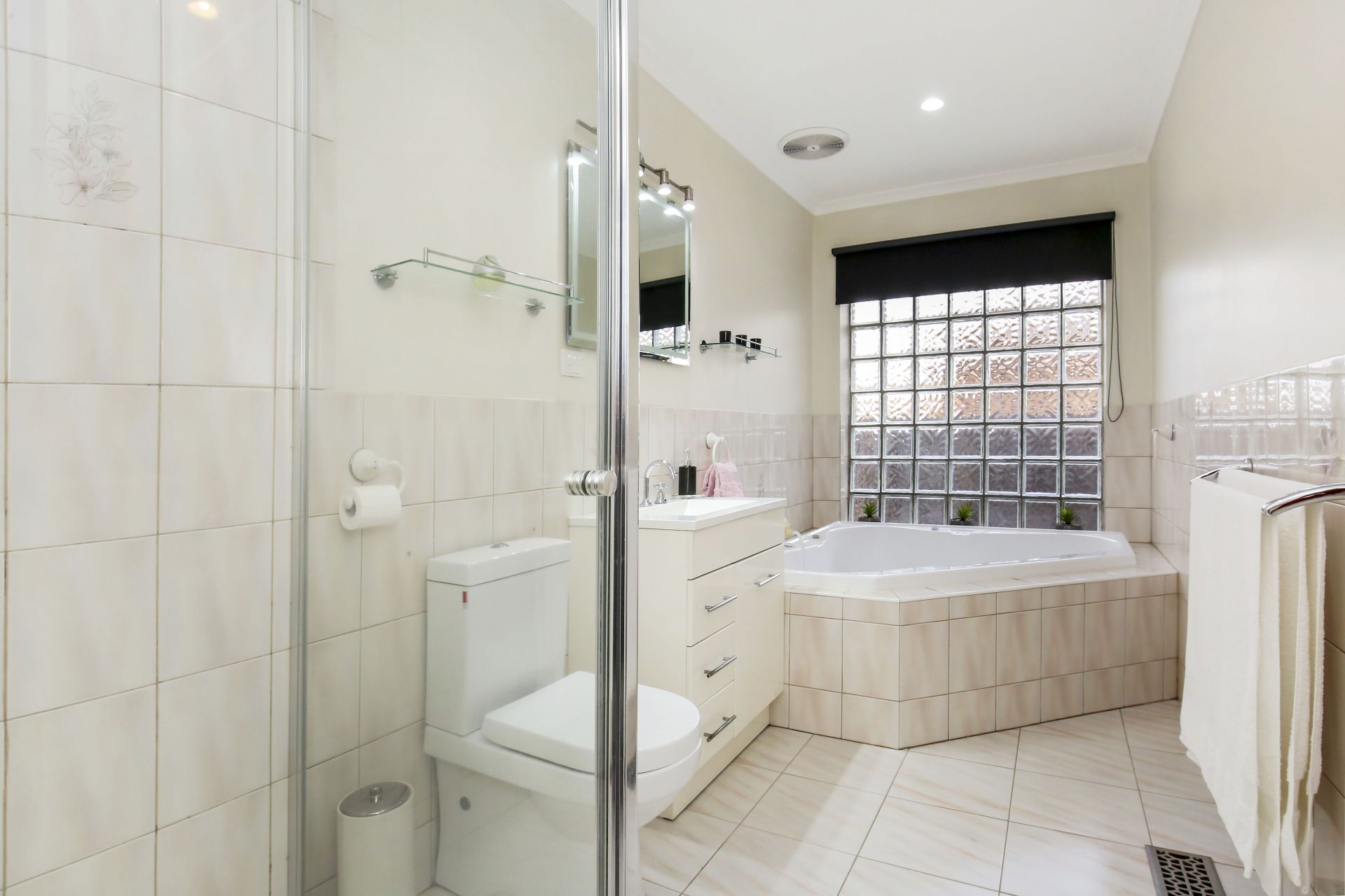 Real Estate For Sale 9 Mindoro Crescent Lalor , VIC