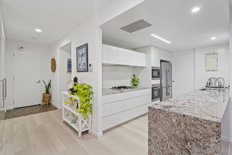 3404/4 Marina Promenade, Paradise Point - Thumbnail 3
