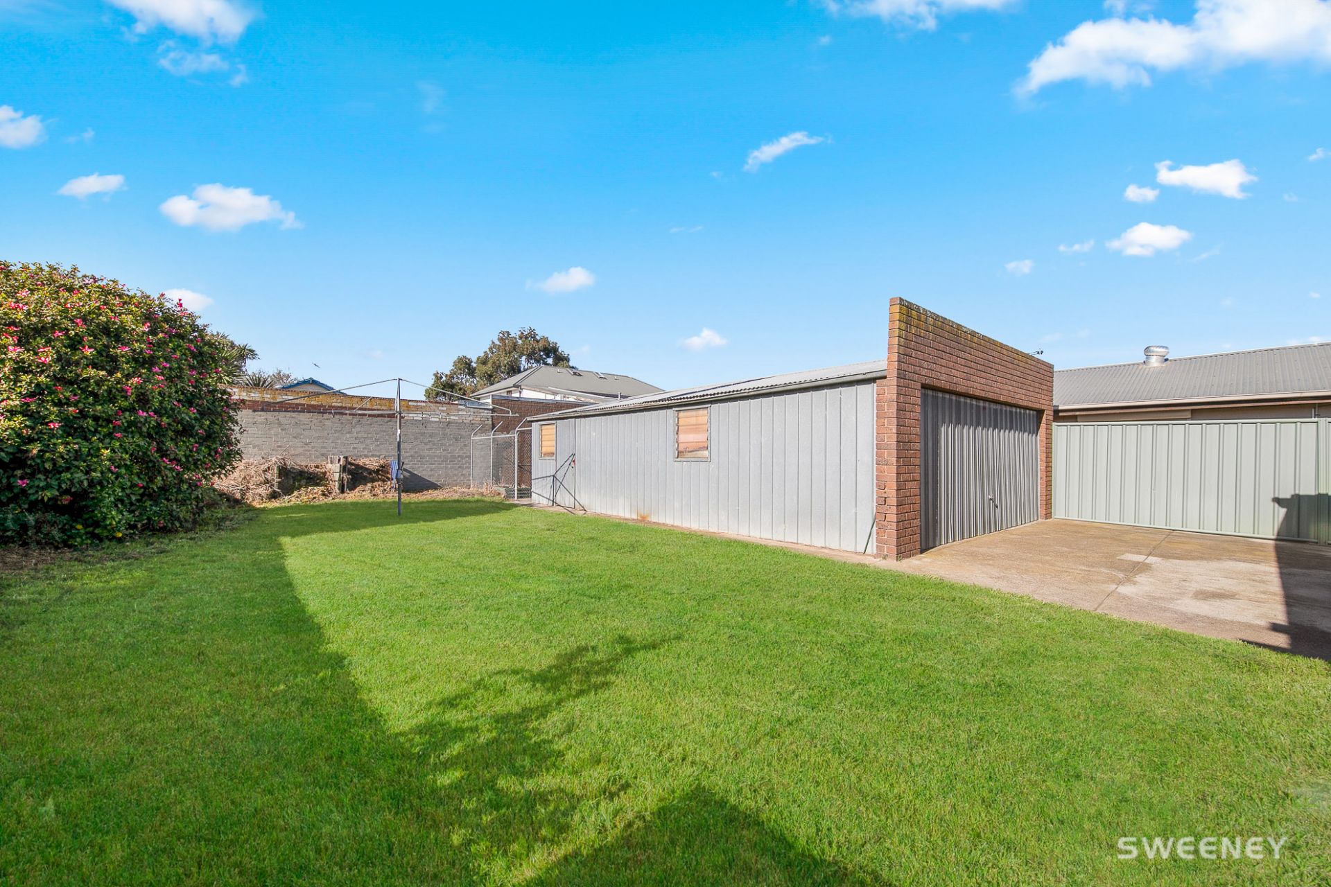 33 Crellin Avenue South, Altona Meadows - Thumbnail 2
