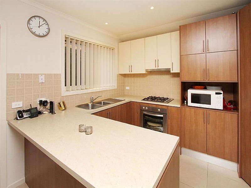 Immaculate Townhouse In Great Location! *APPLICATION PENDING*