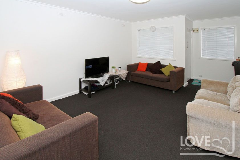 One Bedroom With Courtyard!