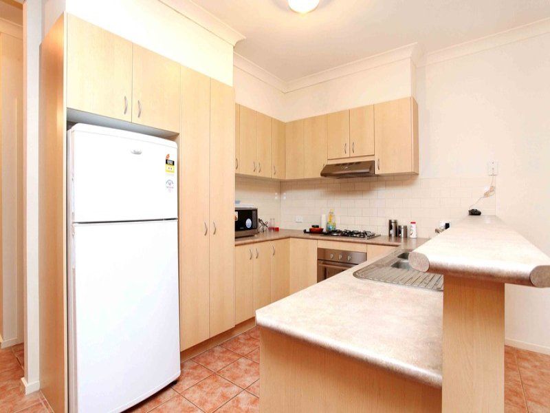 4 Lyme Park Circle, Caroline Springs - Thumbnail 5
