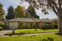 15 Rebecca Court, Warragul VIC