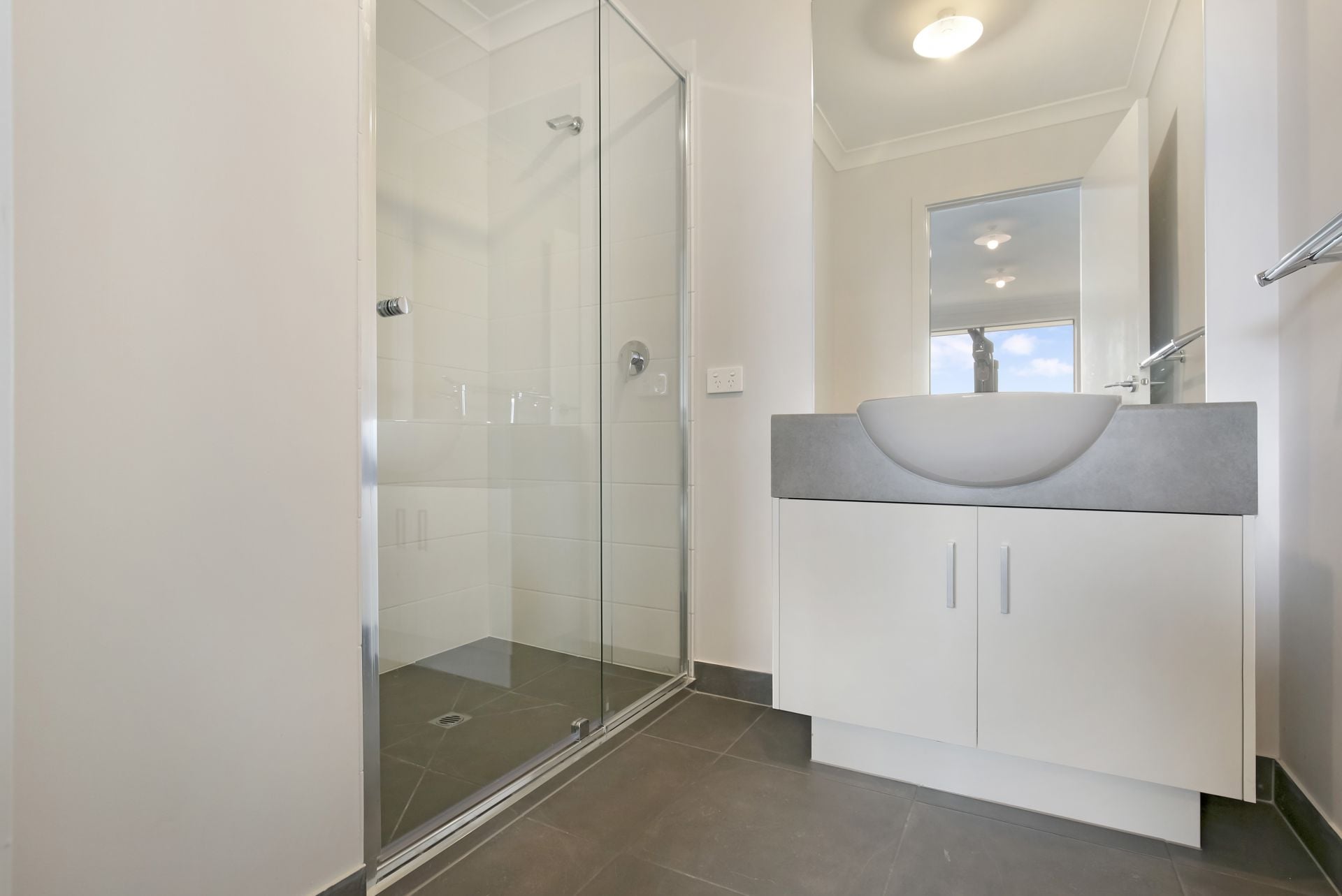 Brand New Townhouse in Kinbrook Estate!