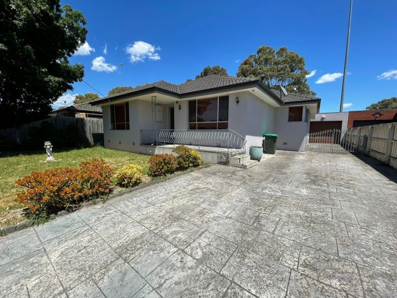 17 Kenna Drive, Lalor