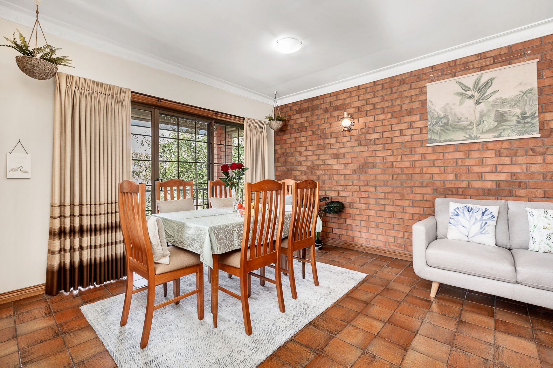 Real Estate For Sale 2 Redleap Avenue Mill Park , VIC