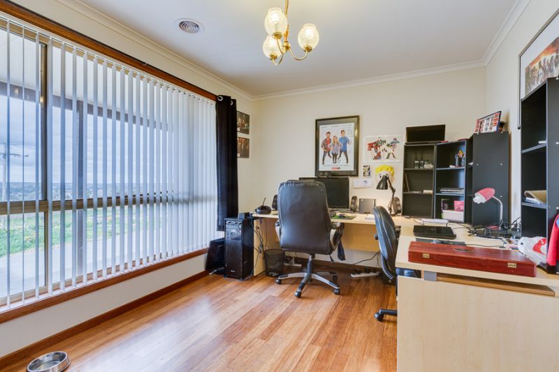 98 Holts Lane, Bacchus Marsh - Thumbnail 7