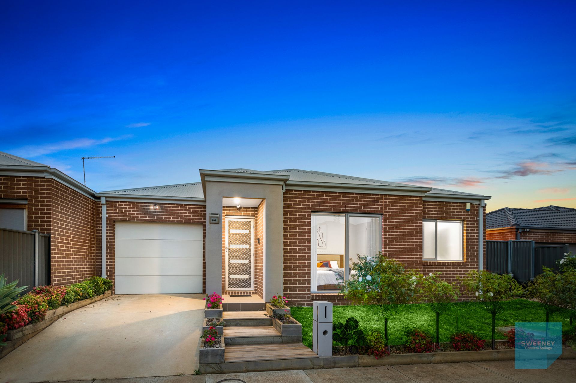 44 Mandalay Parade, Fraser Rise - Image 1