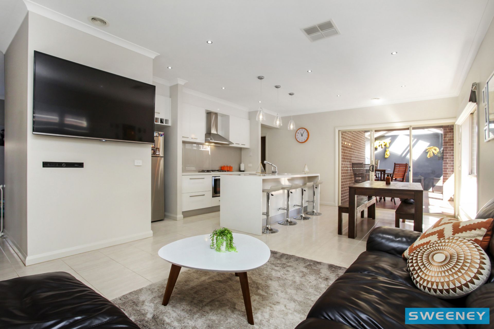 7 City Vista Court, Plumpton - Thumbnail 3