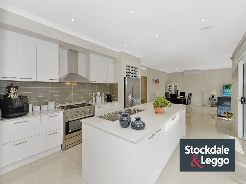 17 Grange Drive SOUTH MORANG, South Morang - Thumbnail 5