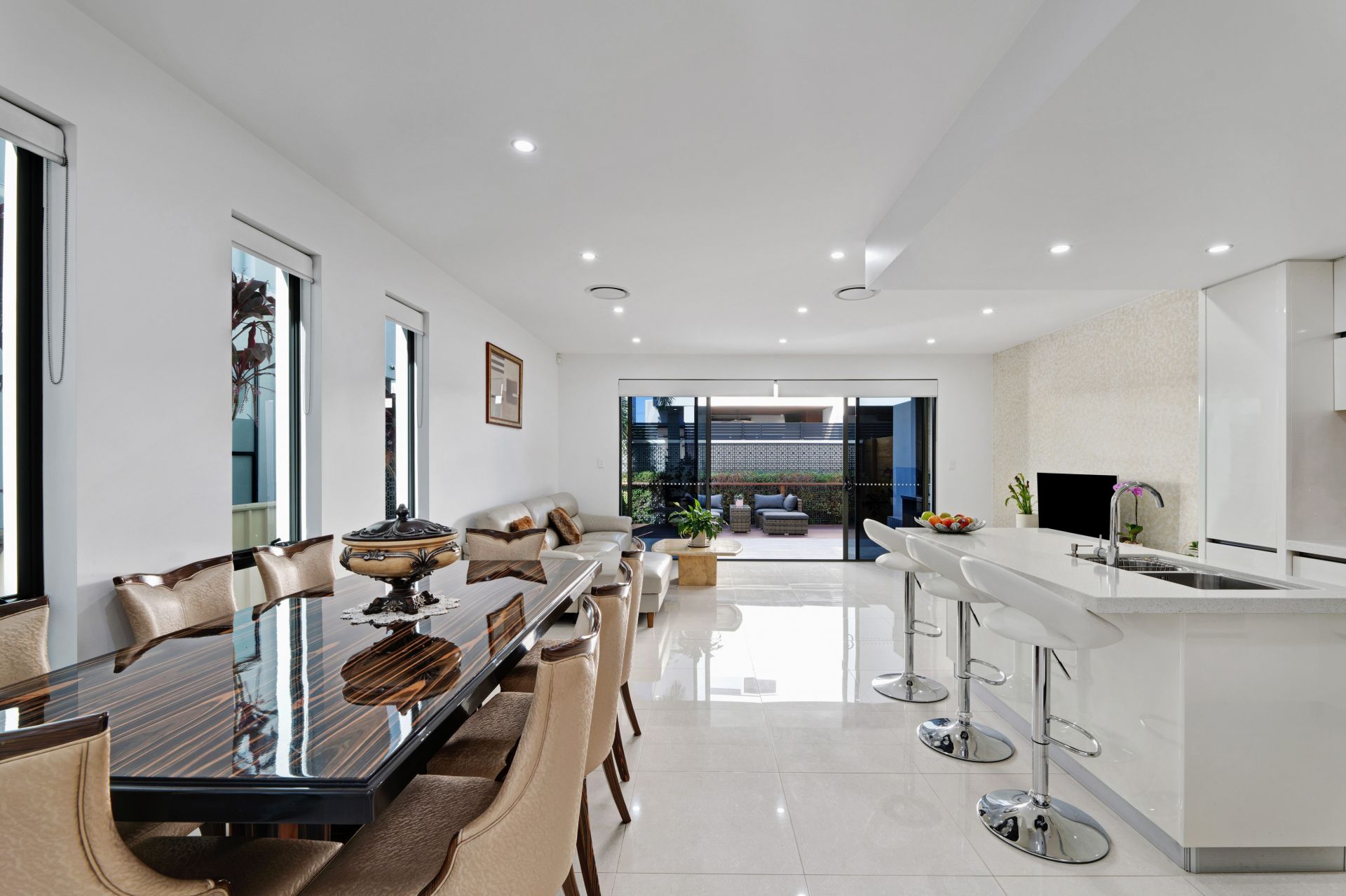 1/26 Milton Avenue, Paradise Point - Thumbnail 8