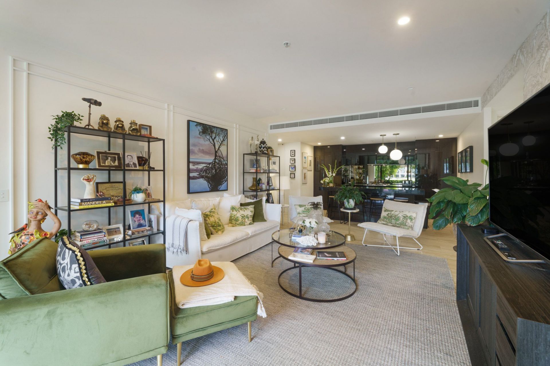 104E/1 Marina Drive, Benowa - Thumbnail 3