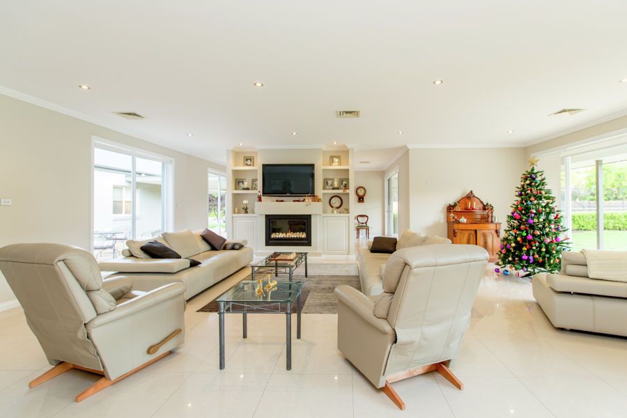 Real Estate For Sale 1 Clare Avenue Lake Albert , NSW