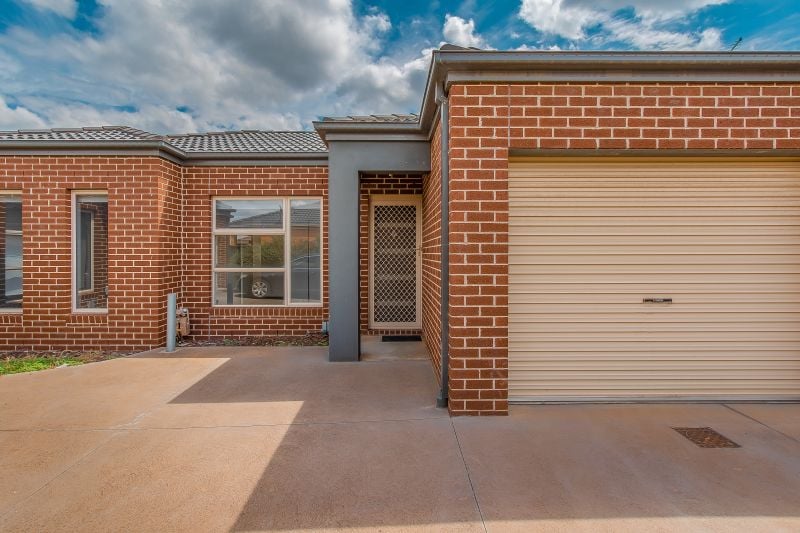 2/54 Pearl Drive, Craigieburn