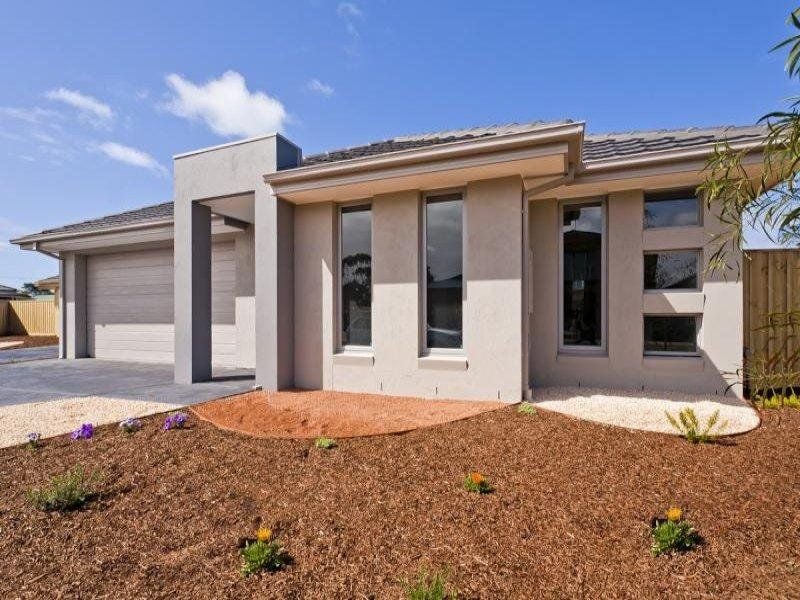 13 Black Swan Court BARWON HEADS VIC, Barwon Heads - Thumbnail 2