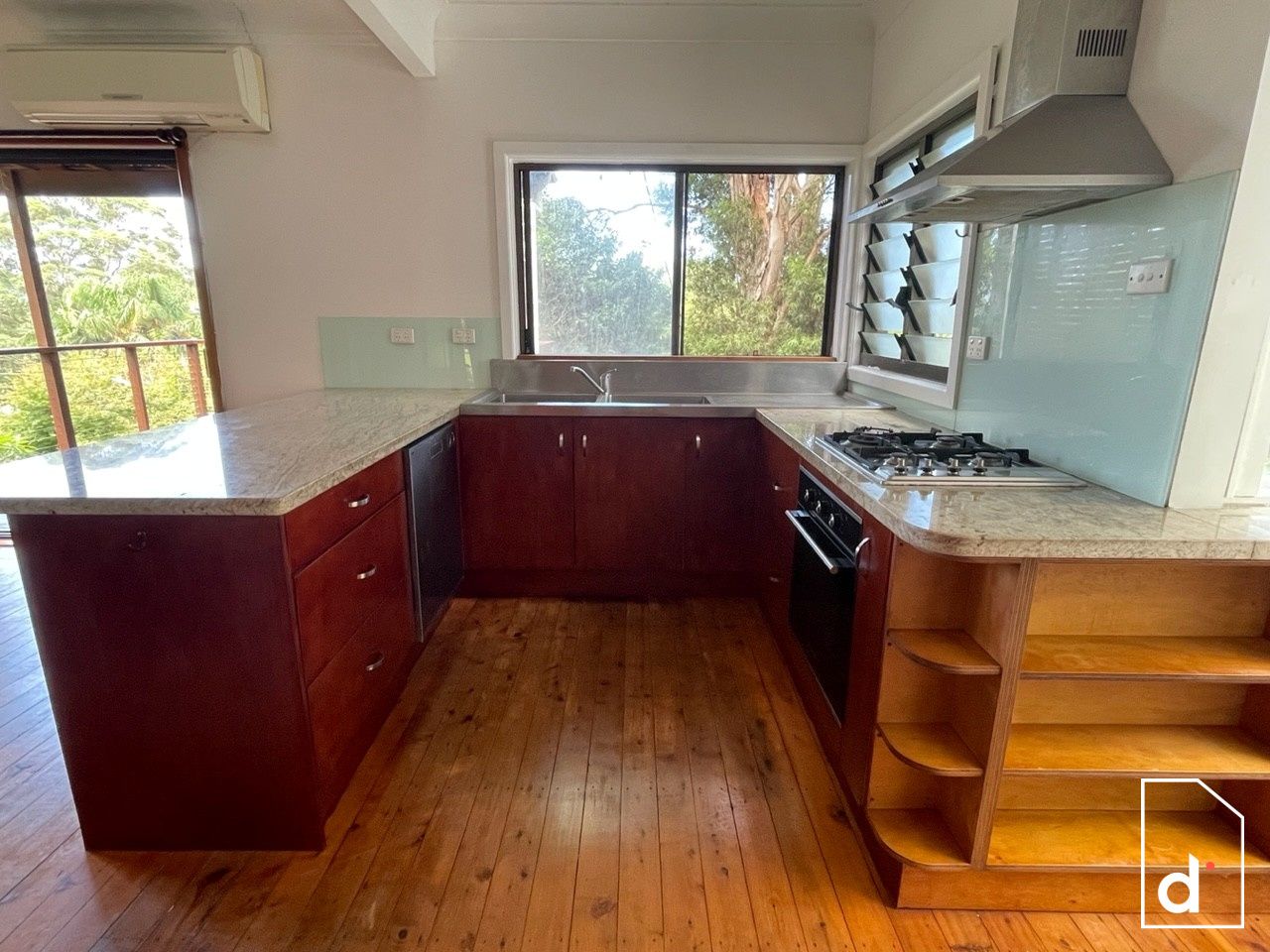 42 Buttenshaw Drive, Coledale NSW