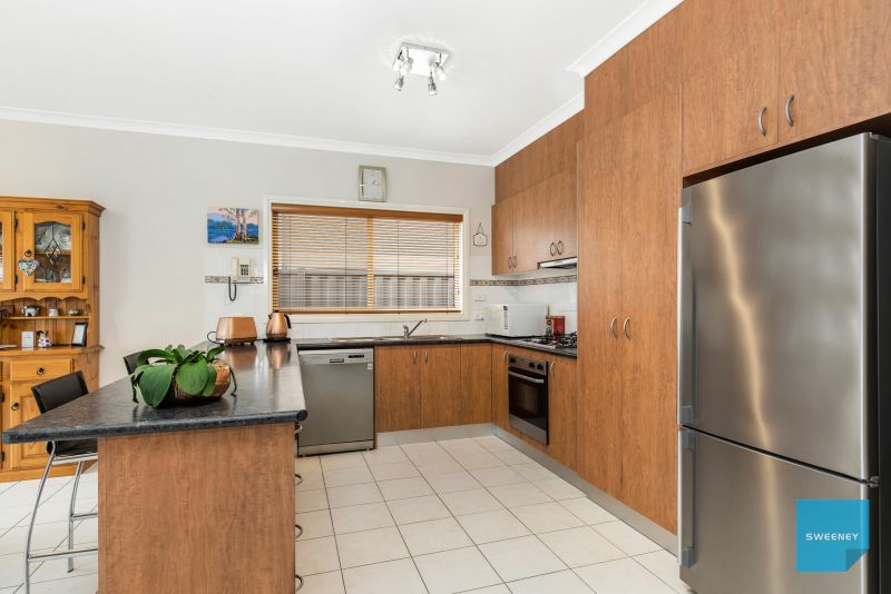 7 Broadhurst Way, Caroline Springs - Thumbnail 6