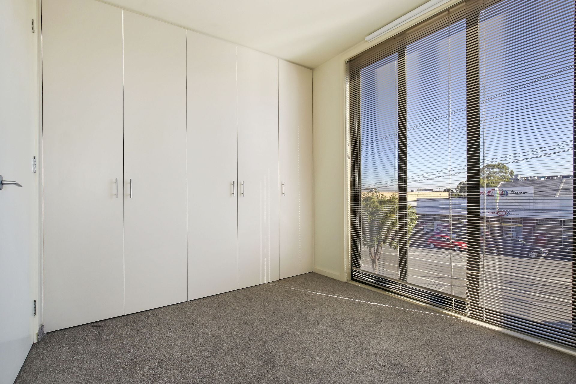 BEST PLACED APARTMENT IN RESERVOIR!