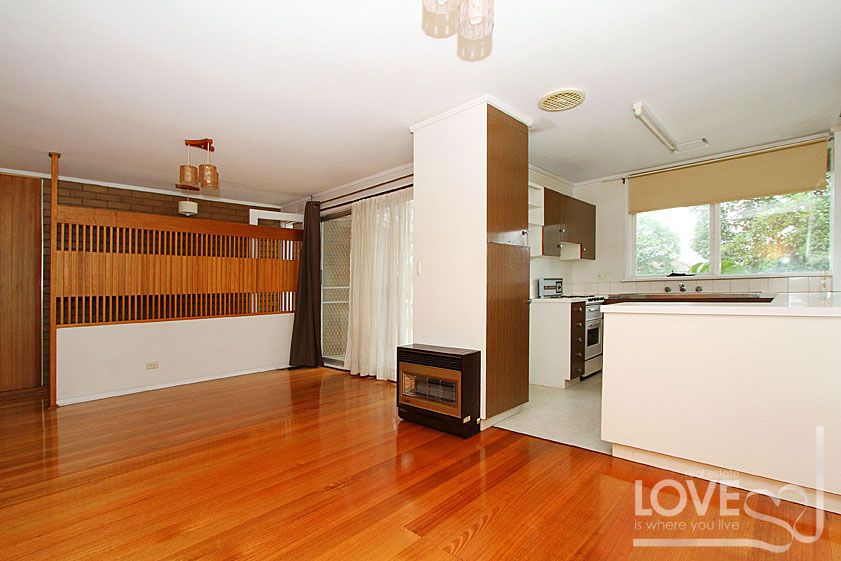 IMMACULATELY PRESENTED AND PERFECTLY SITUATED