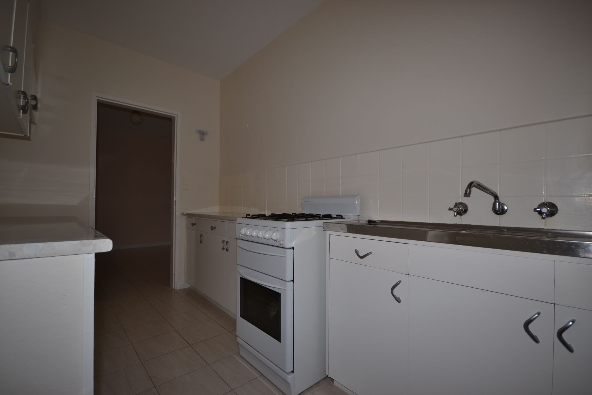 LARGE ONE BEDROOM APARTMENT IN A SOUGHT AFTER LOCATION