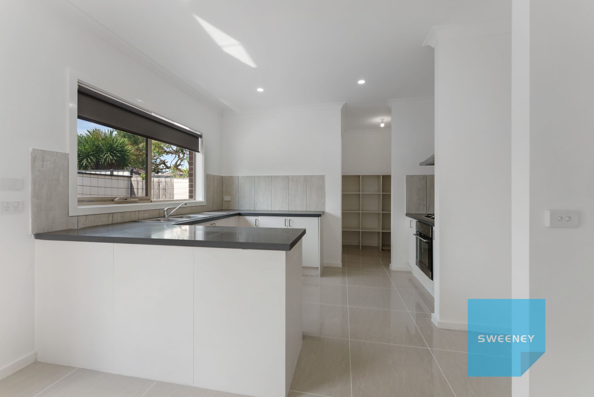 2/54 Billingham Road, Deer Park - Thumbnail 4