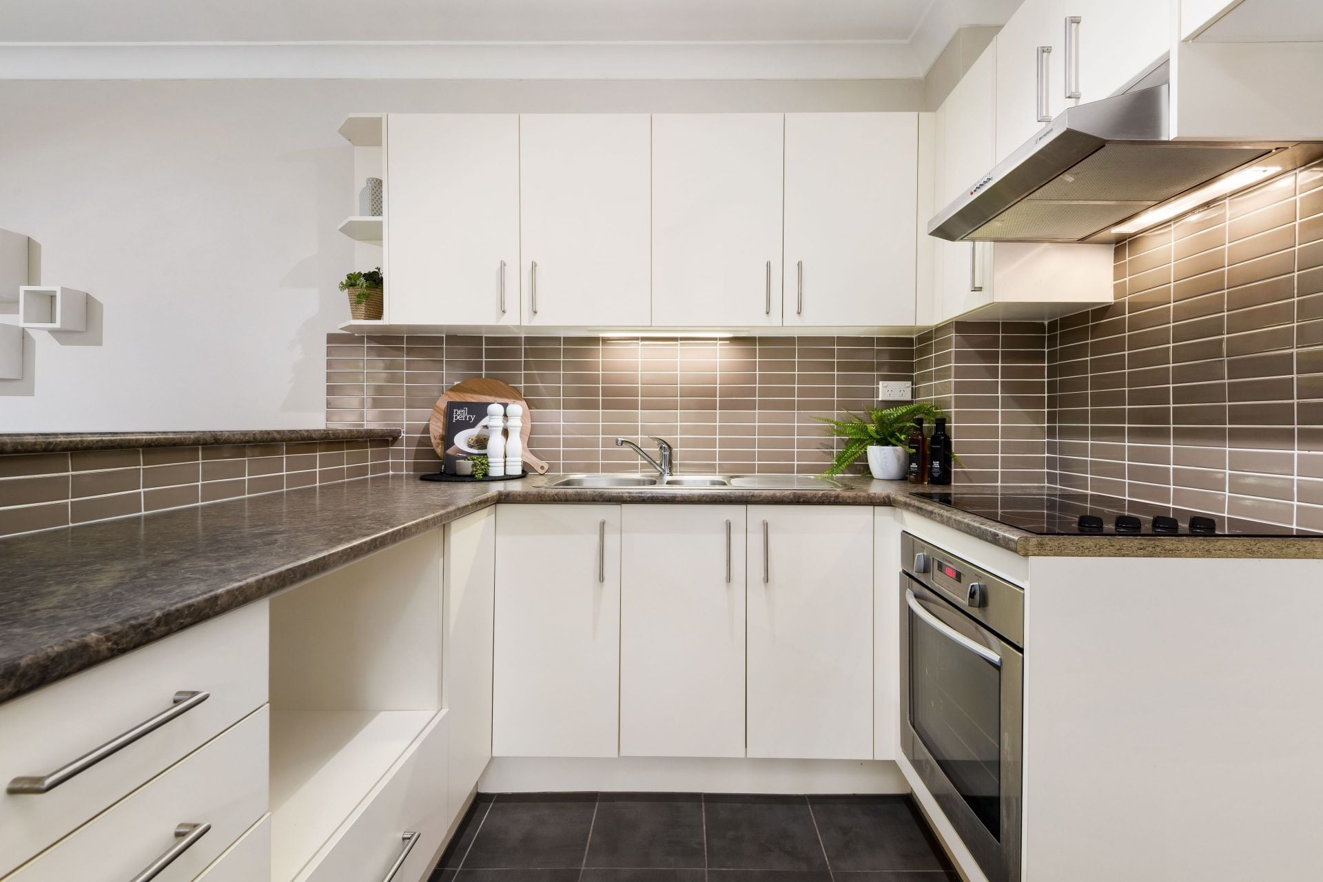 57/54 Glencoe Street, SUTHERLAND, Sutherland - Thumbnail 3