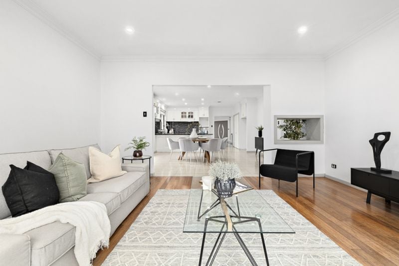 8 Parkside Close, Caroline Springs - Thumbnail 4