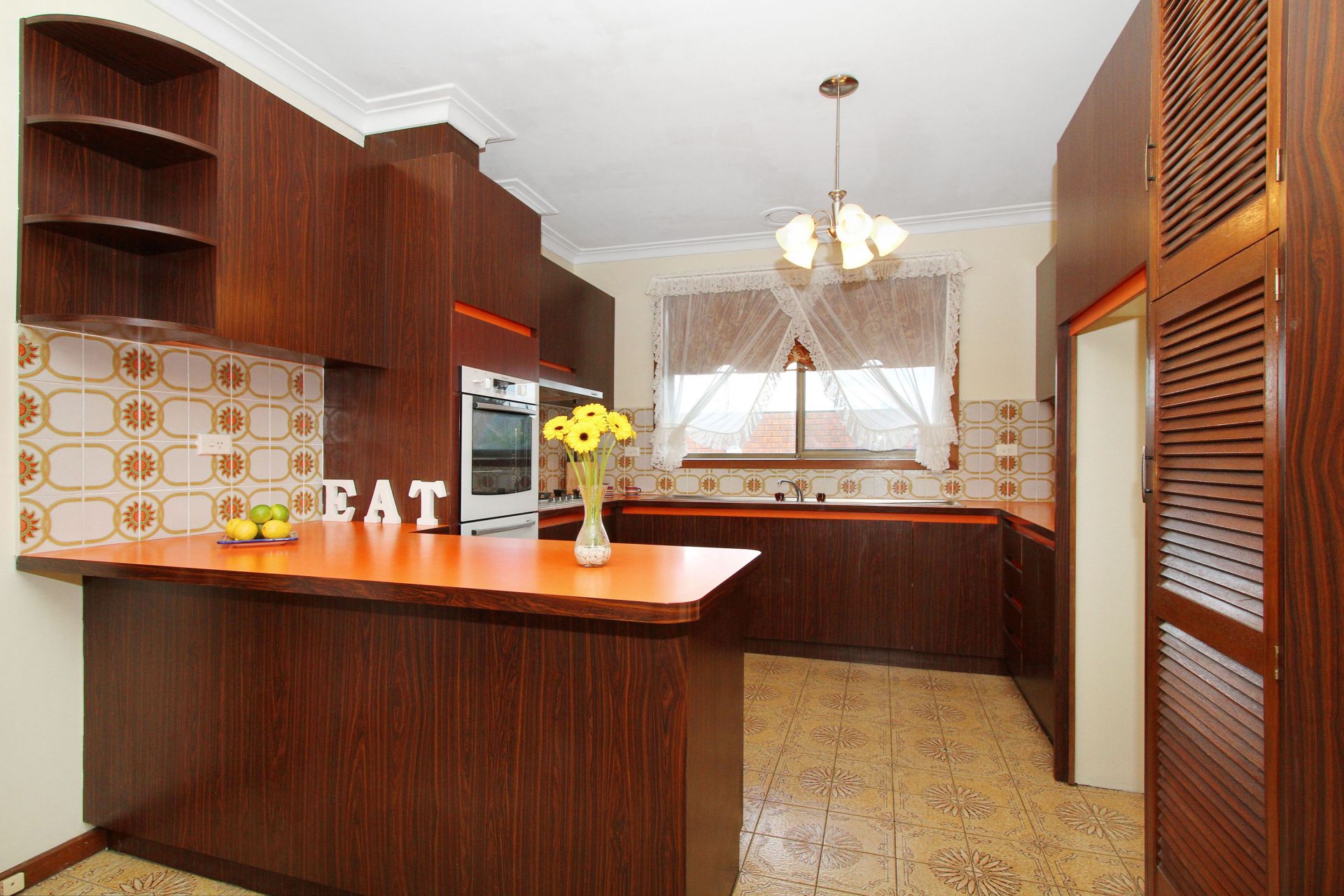 BEAUTIFULLY PRESENTED, METICULOUSLY MAINTAINED
