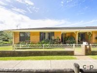 1/2 Bowra Street URUNGA NSW
