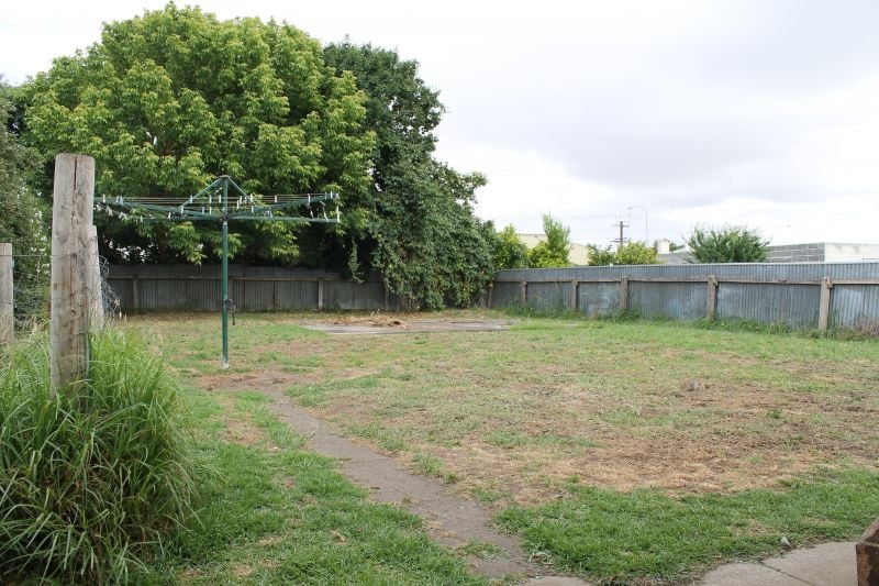 30 Ingleby Street Mount Gambier SA, Mount Gambier - Thumbnail 2