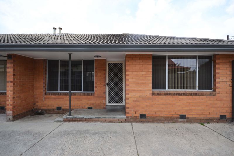 1/8 Leonard Street, Preston