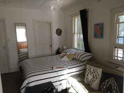 Spacious studio overlooking garden