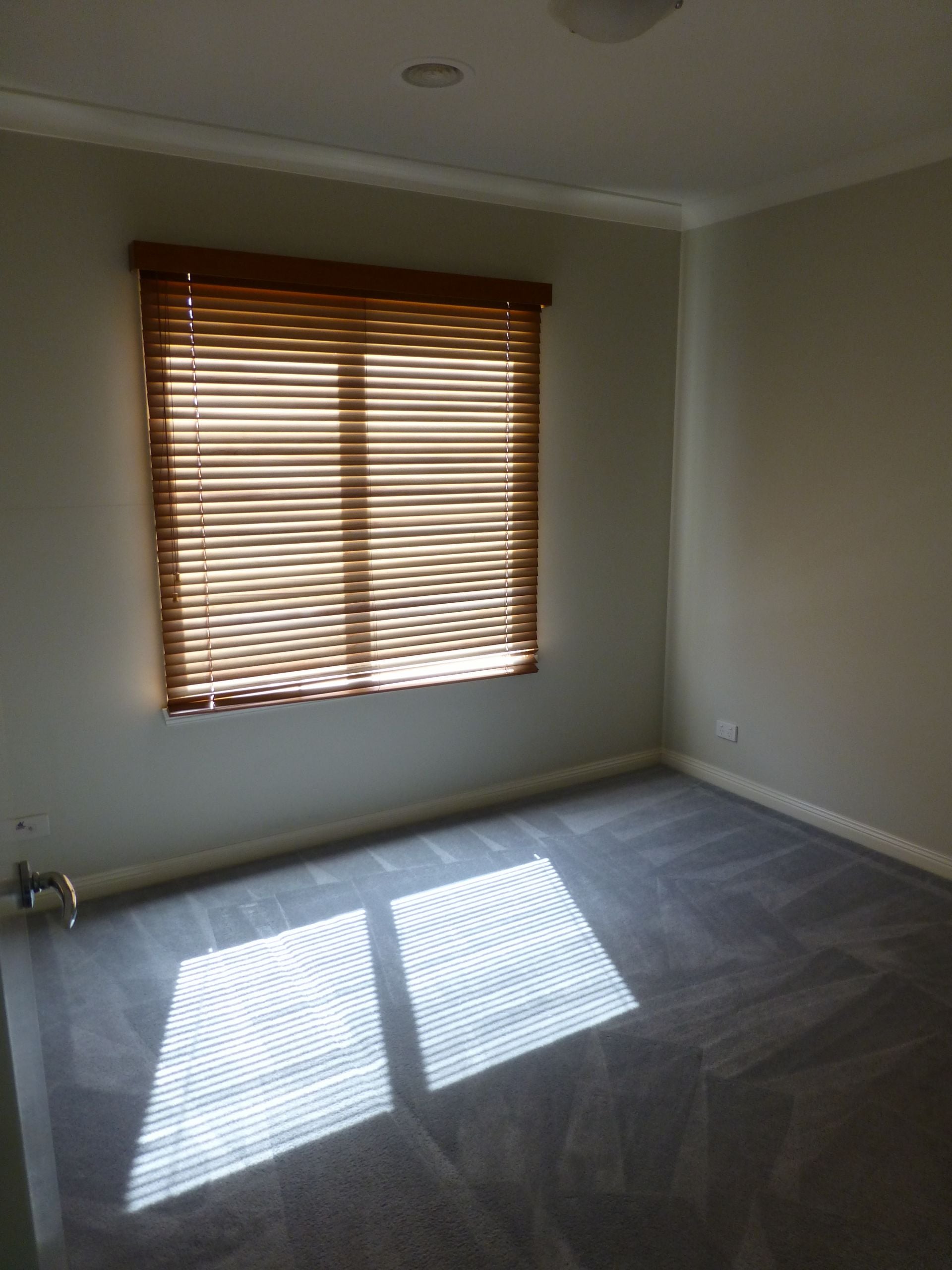 Beautiful Three Bedroom Townhouse!