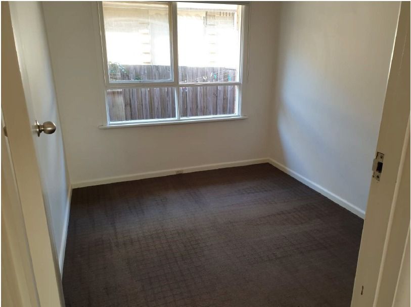 **ONE WEEK RENT FREE**